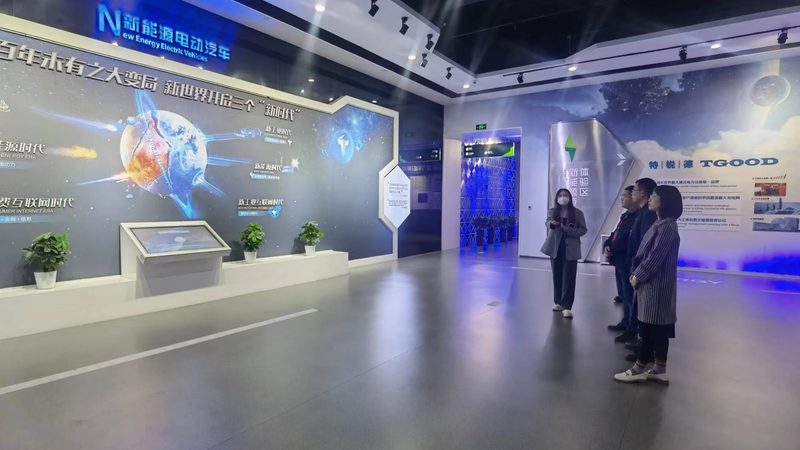 光伏支架U型钢：支撑光伏产业的坚实基石